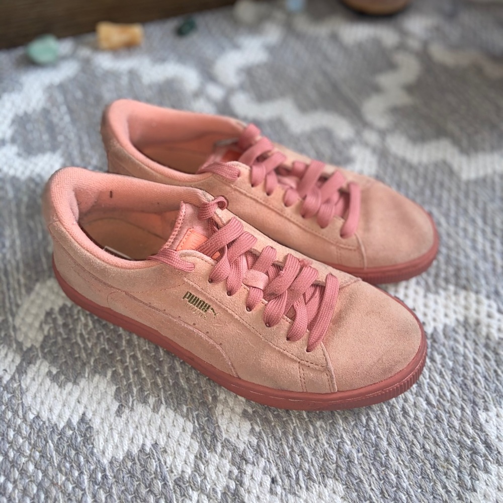 Pink Puma Suede Classic+